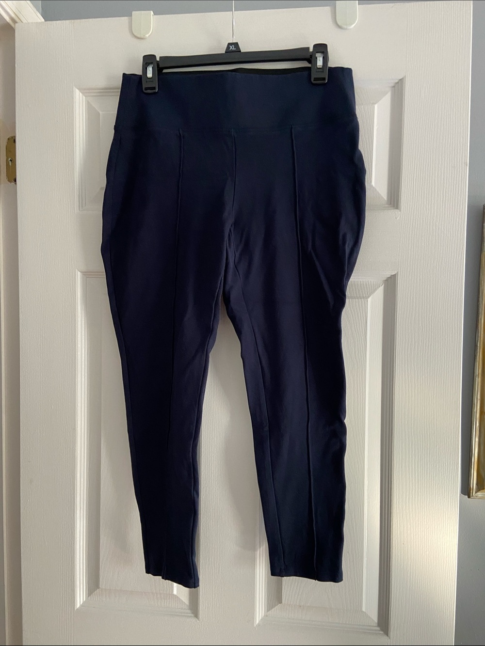 Sonoma Petite large navy leggings with seam down the front